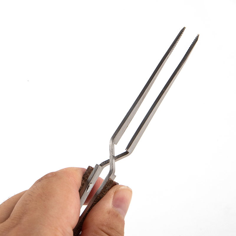 Pęseta blokująca ze stal krzyż – Body Jewelry Tool recenzja i cena